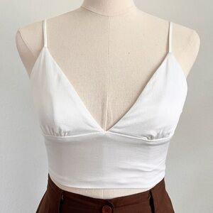 ZARA V Neck White Adjustable Spaghetti Straps Crop Top Women’s Size XS. SOLD